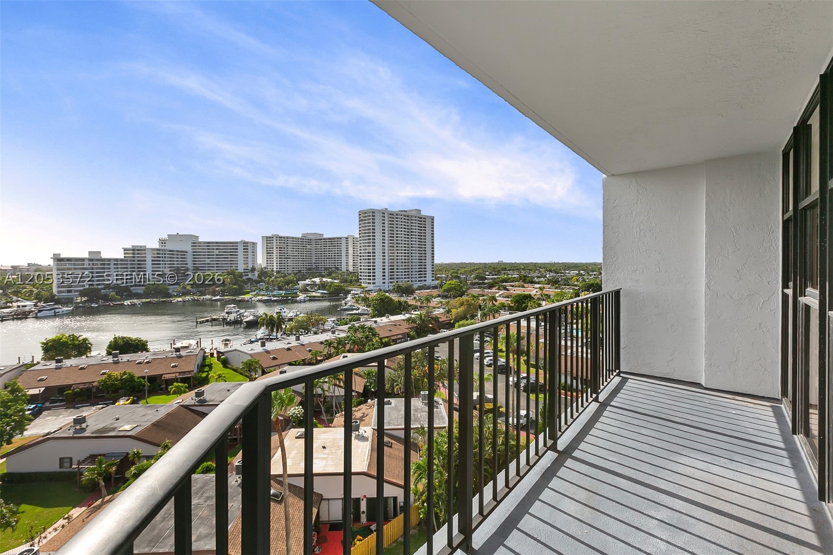200 LESLIE CONDO - Residential