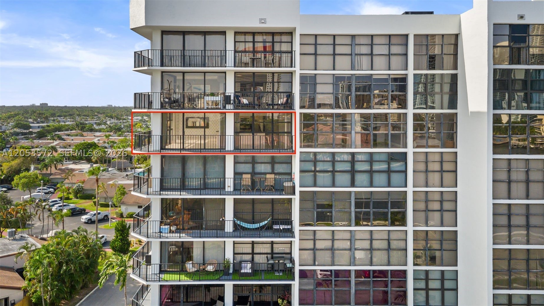 200 LESLIE CONDO - Residential