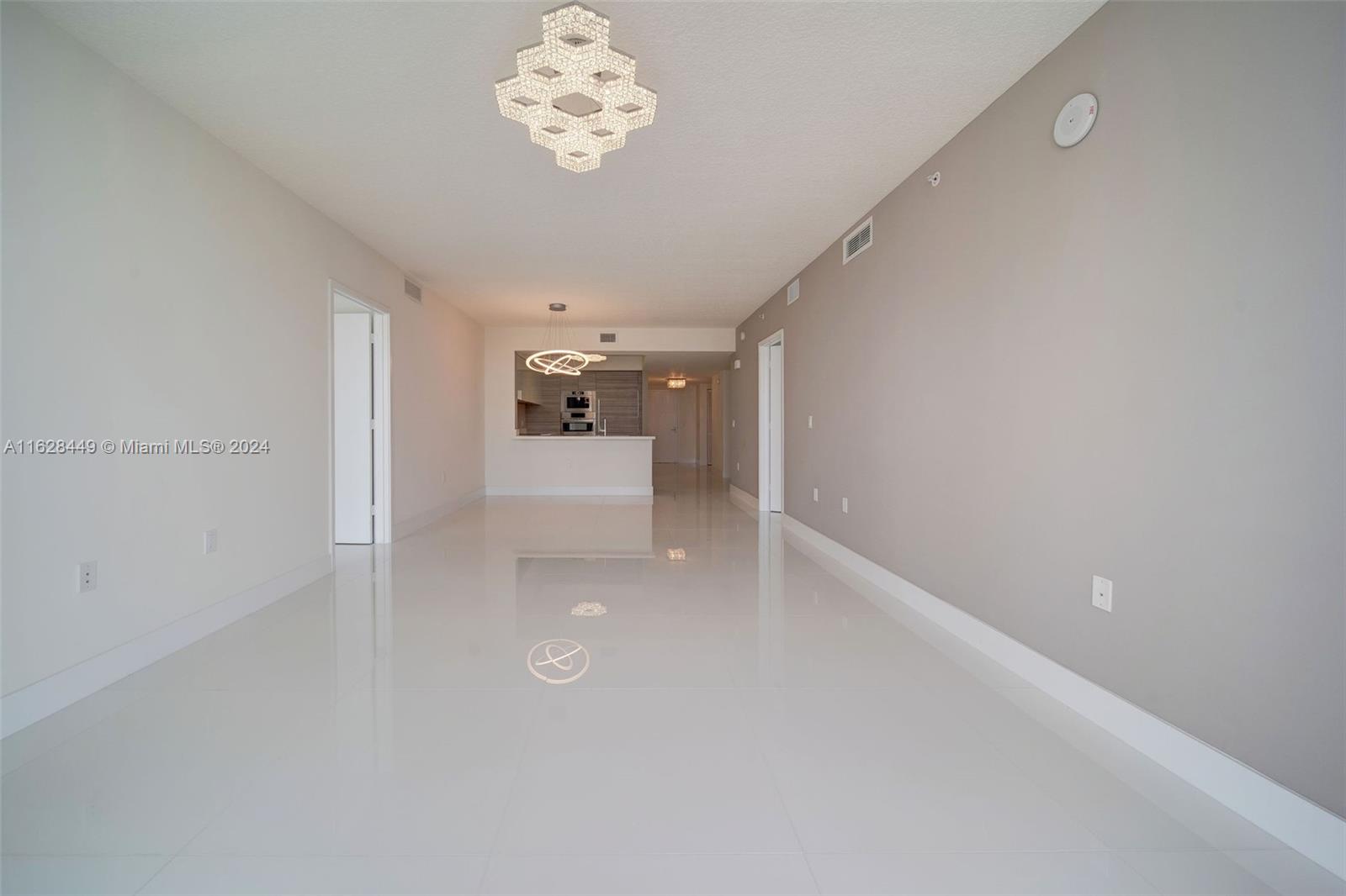PARQUE TOWERS CONDO - Residential