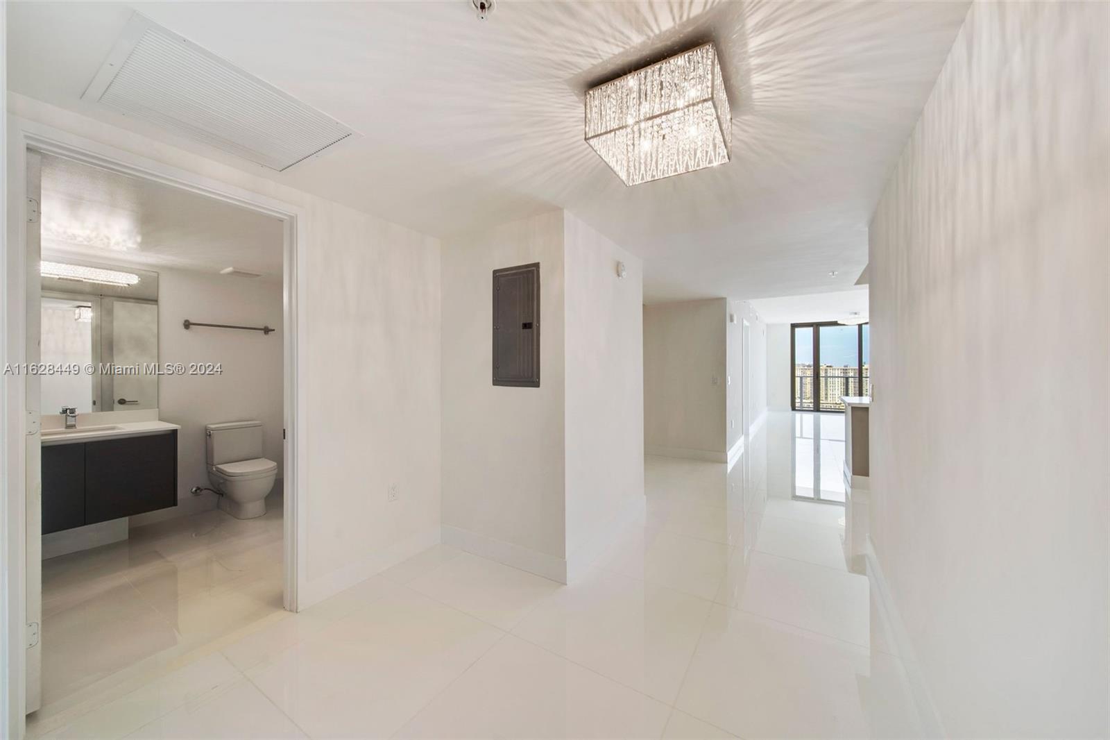 PARQUE TOWERS CONDO - Residential