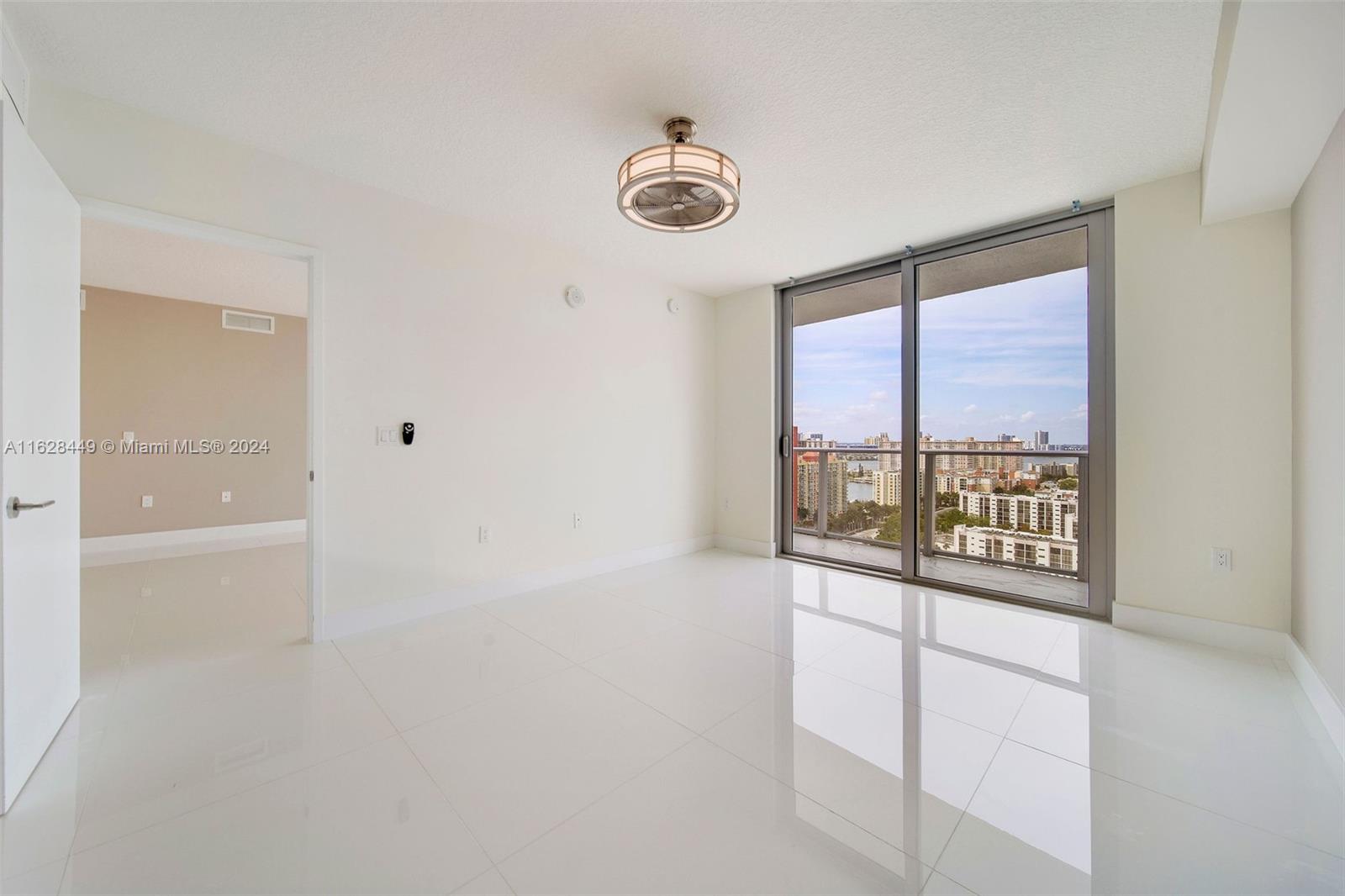 PARQUE TOWERS CONDO - Residential