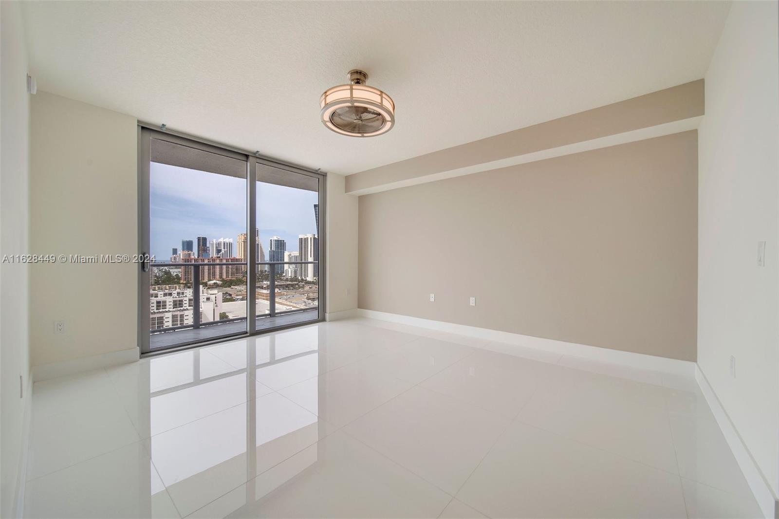 PARQUE TOWERS CONDO - Residential