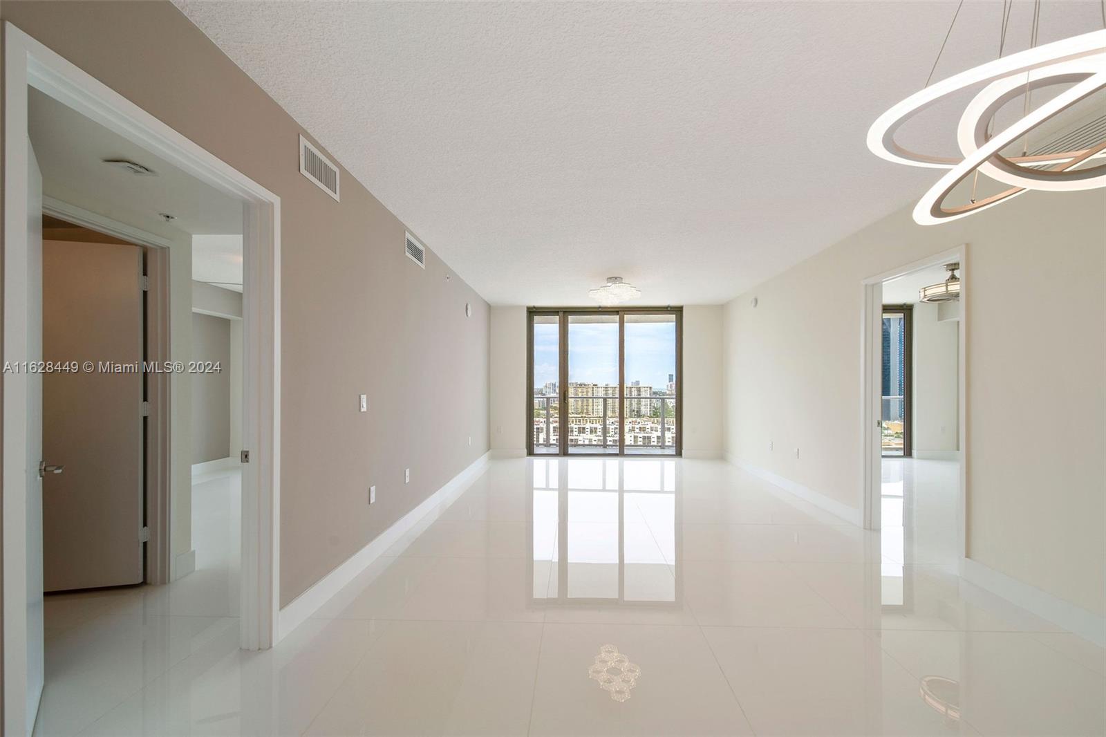 PARQUE TOWERS CONDO - Residential
