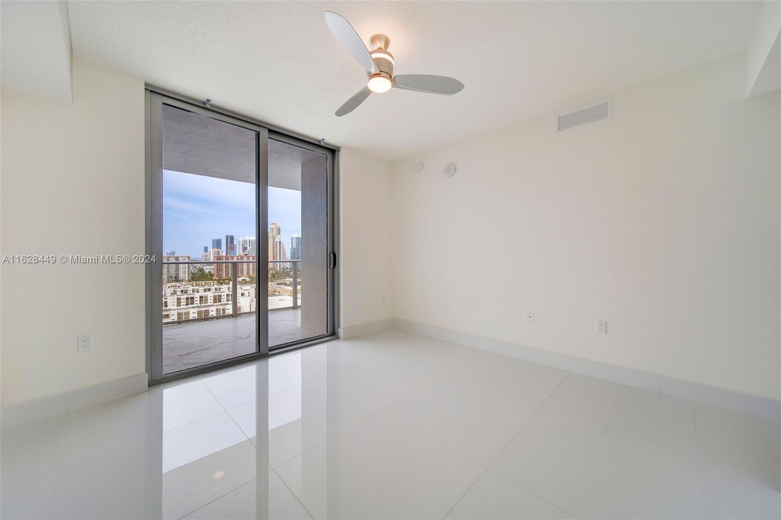 PARQUE TOWERS CONDO - Residential