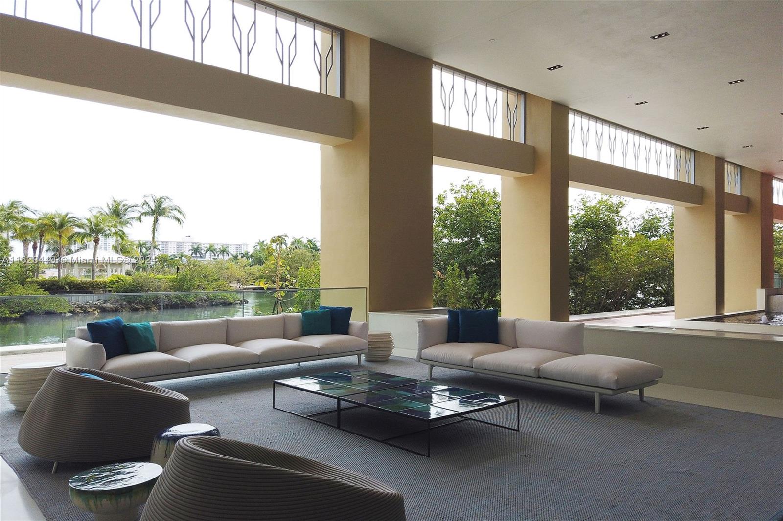 PARQUE TOWERS CONDO - Residential
