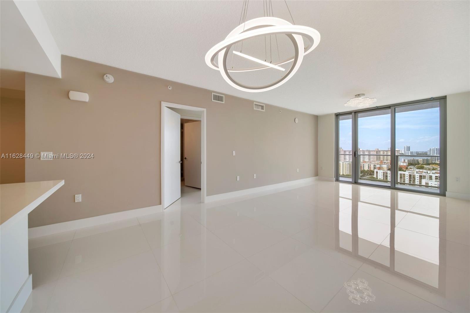 PARQUE TOWERS CONDO - Residential