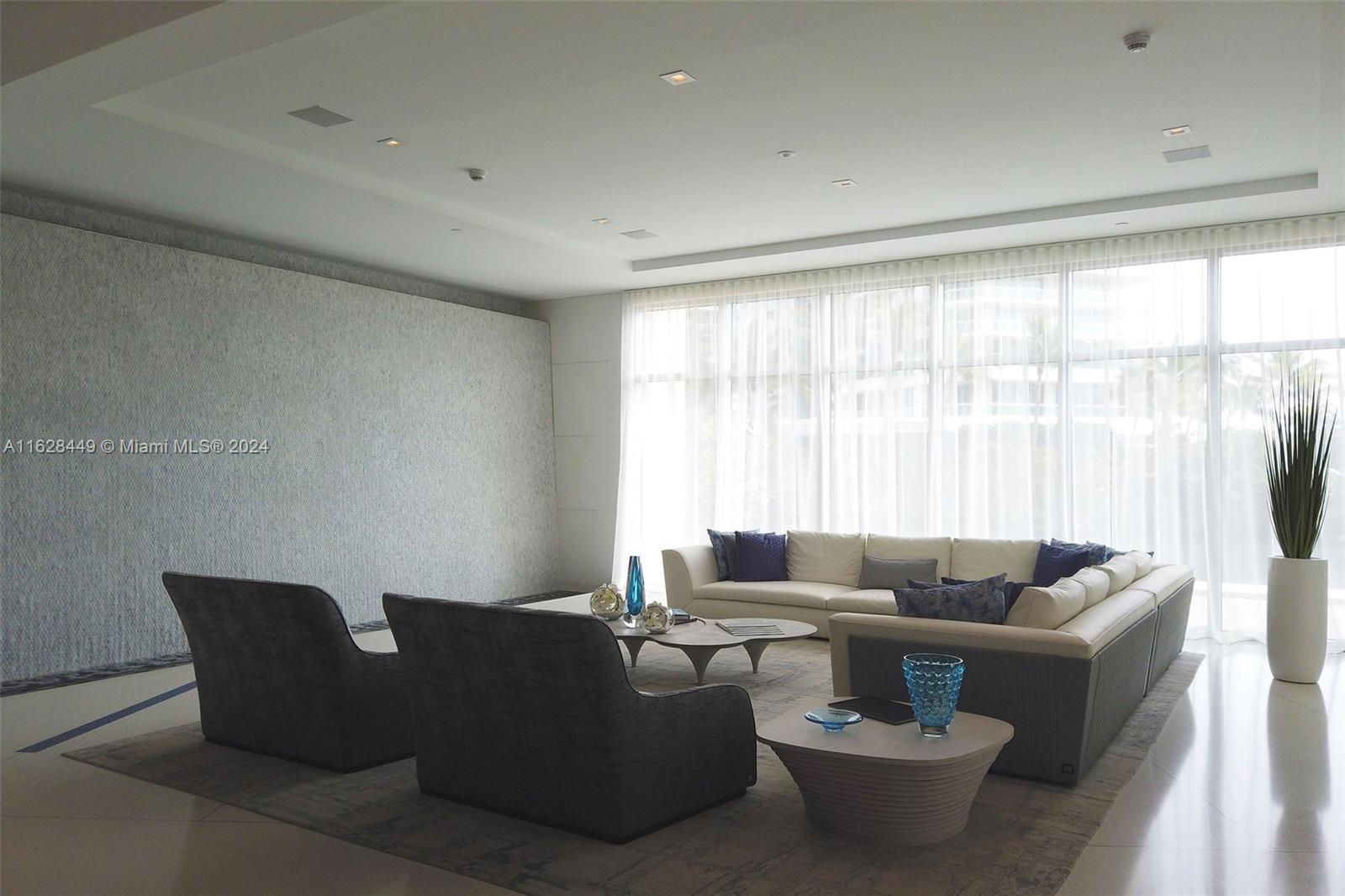 PARQUE TOWERS CONDO - Residential