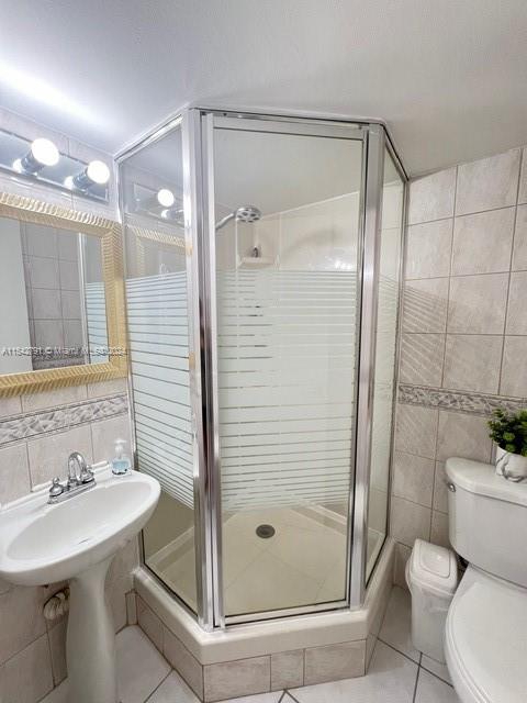 THE ISLES CONDO - Residential Lease