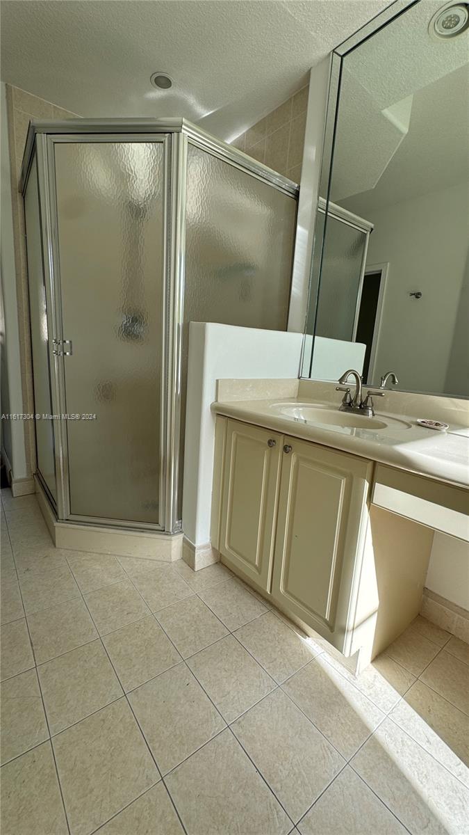 COSTA DORADA - Residential Lease