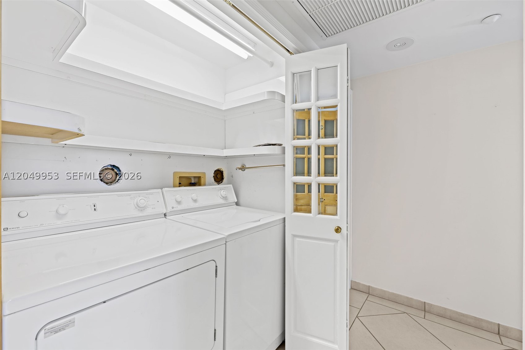 CAPOBELLA CONDO - Residential
