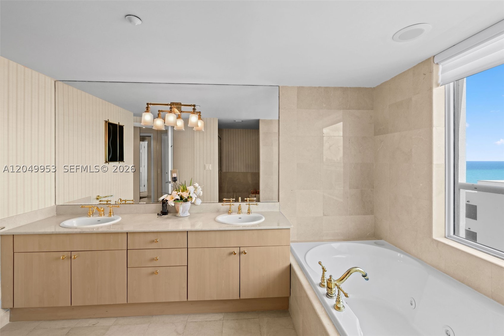 CAPOBELLA CONDO - Residential