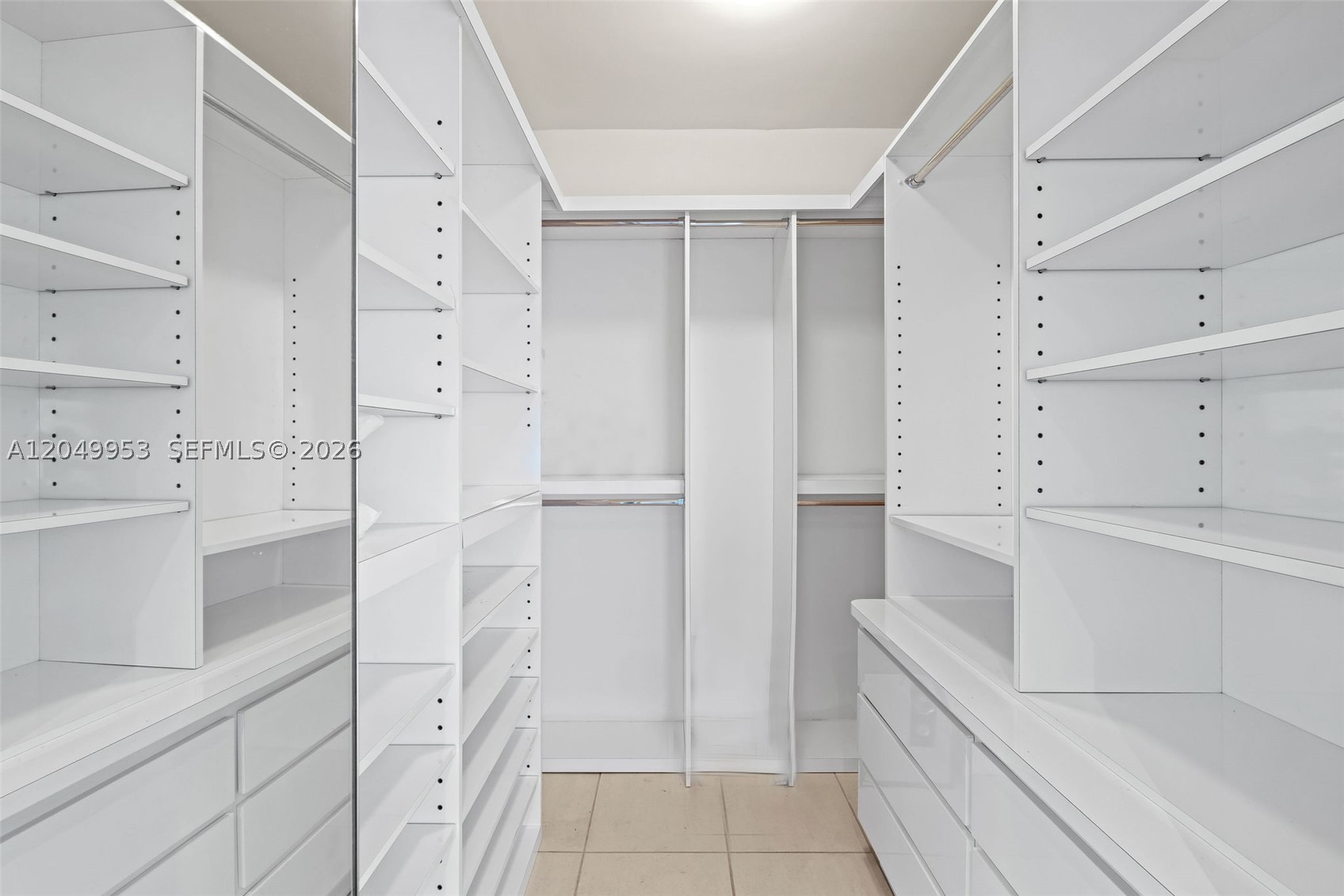 CAPOBELLA CONDO - Residential