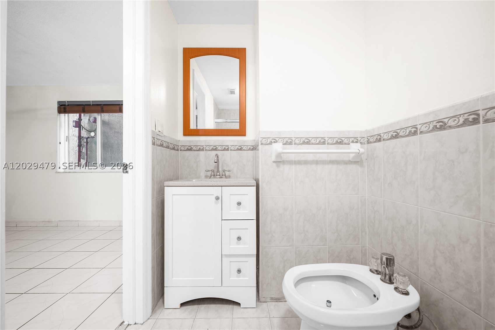 CENTRO CONDO - Residential Lease