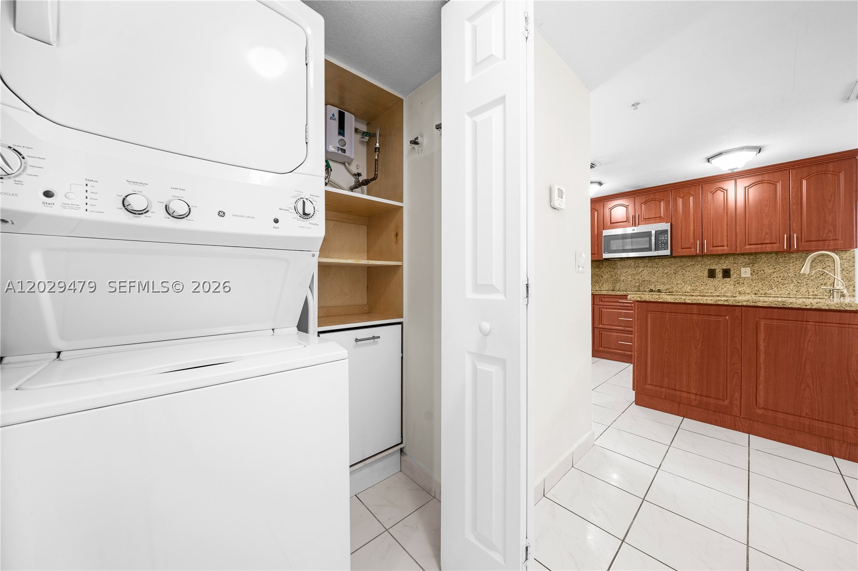 CENTRO CONDO - Residential Lease