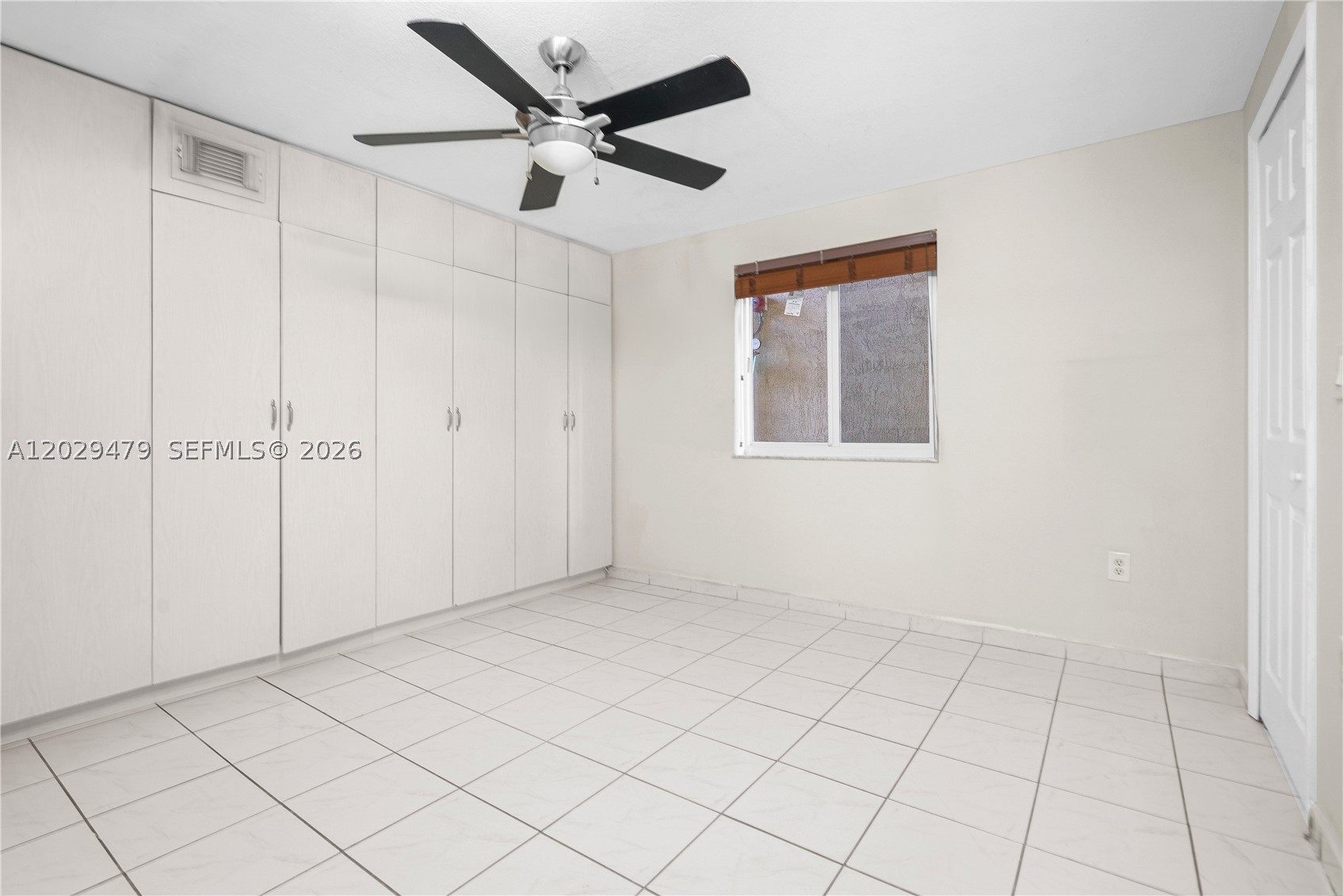 CENTRO CONDO - Residential Lease
