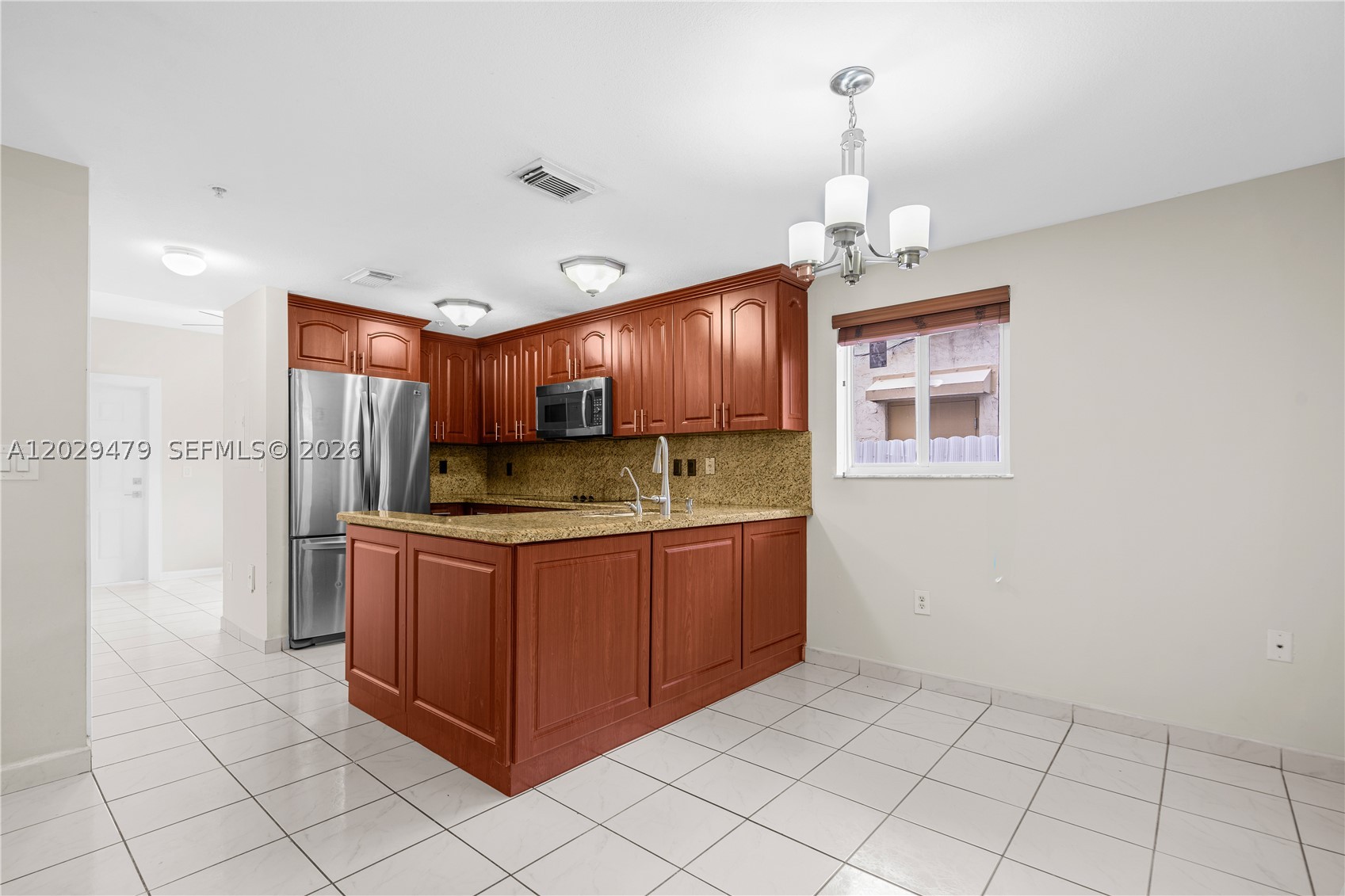 CENTRO CONDO - Residential Lease