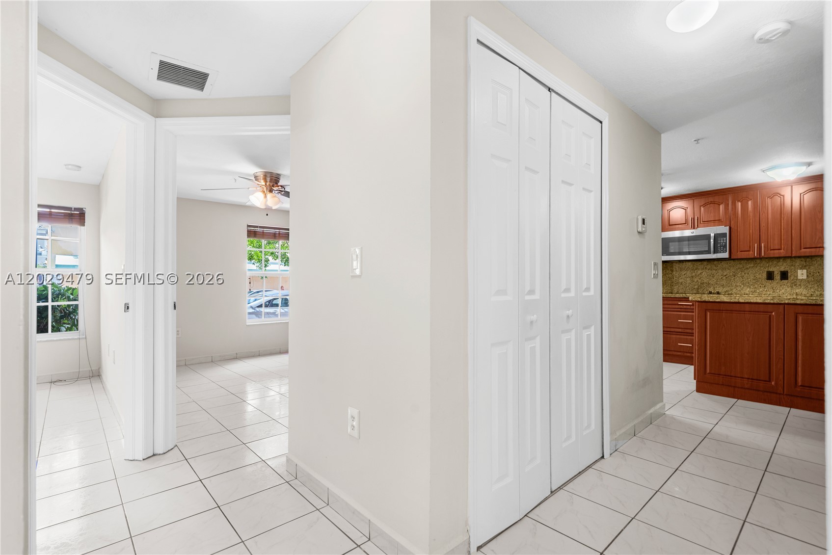 CENTRO CONDO - Residential Lease