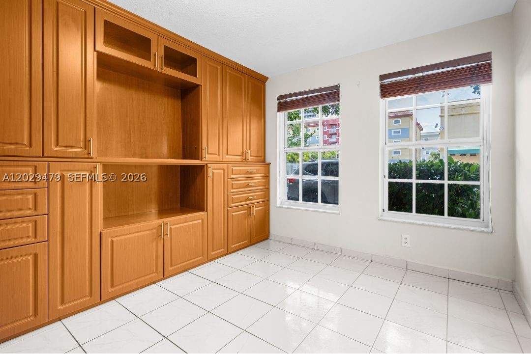 CENTRO CONDO - Residential Lease