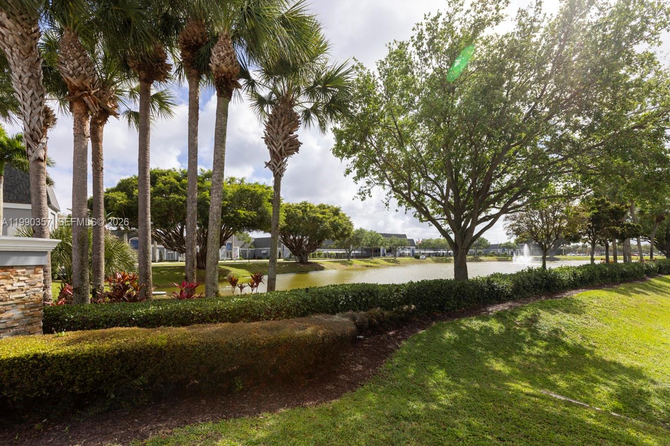 KINGS POINT BRITTANY COND - Residential