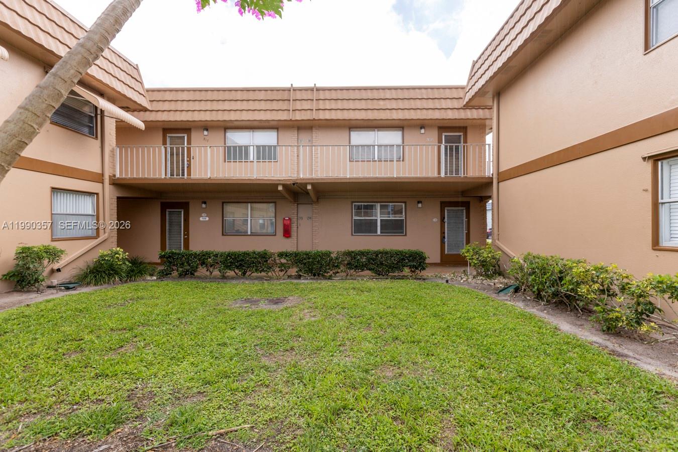 KINGS POINT BRITTANY COND - Residential