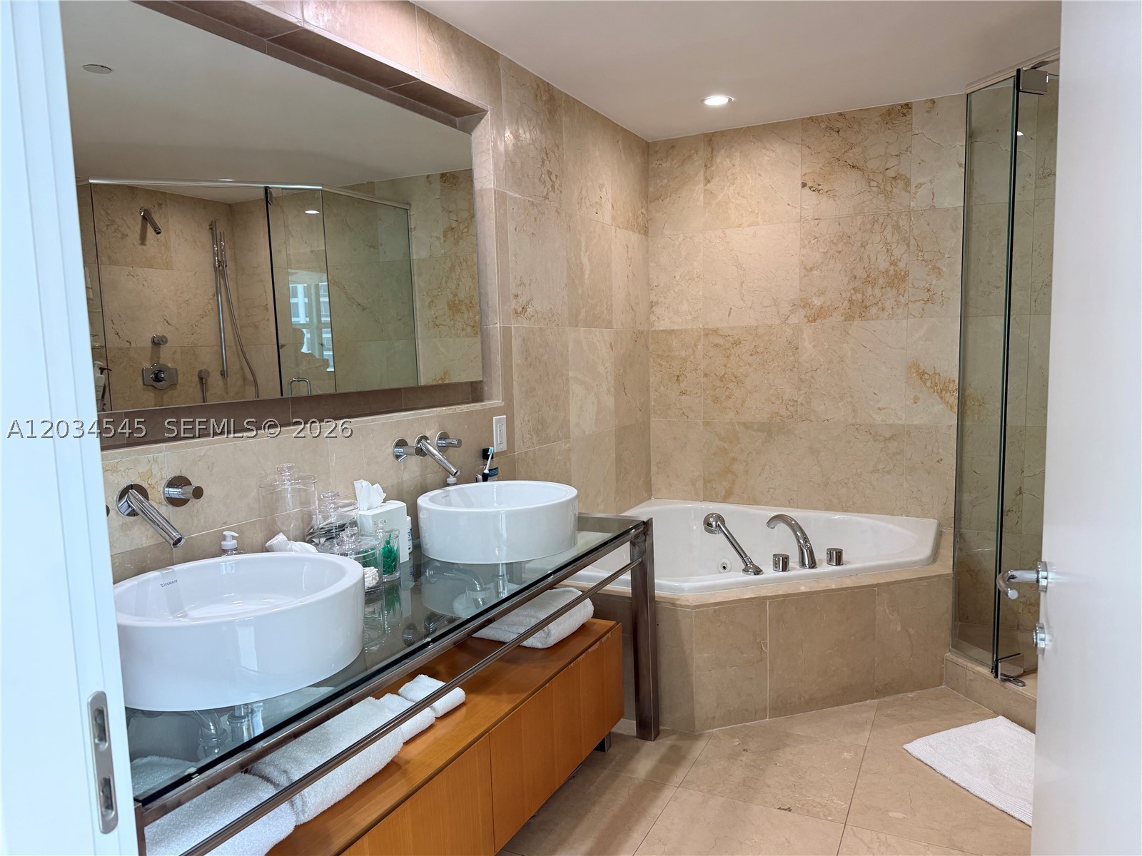 6000 INDIAN CREEK CONDO - Residential