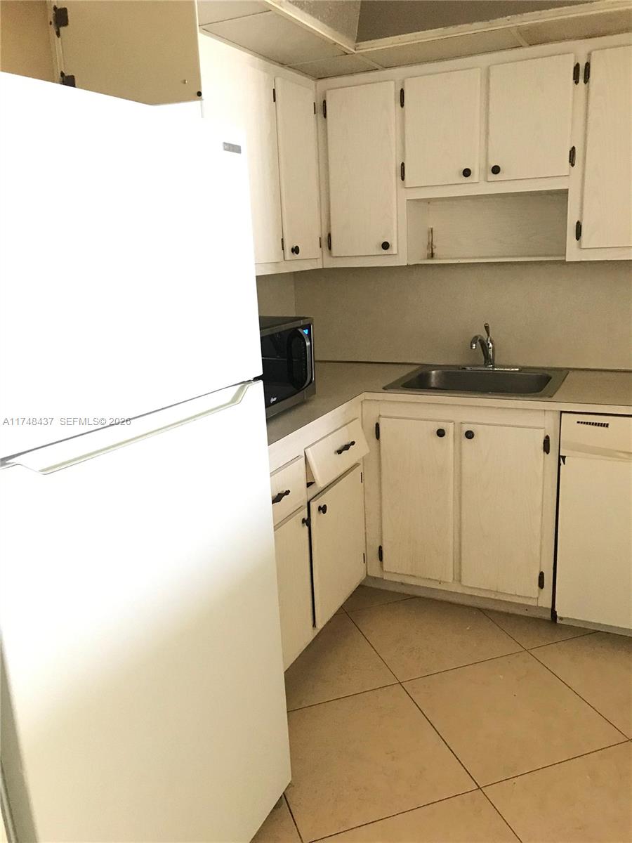 WOODSIDE APTS CONDO - Residential