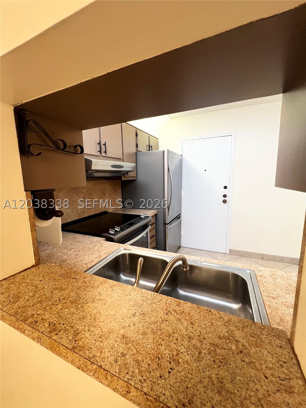 CAPRI GARDENS CONDO - Residential Lease