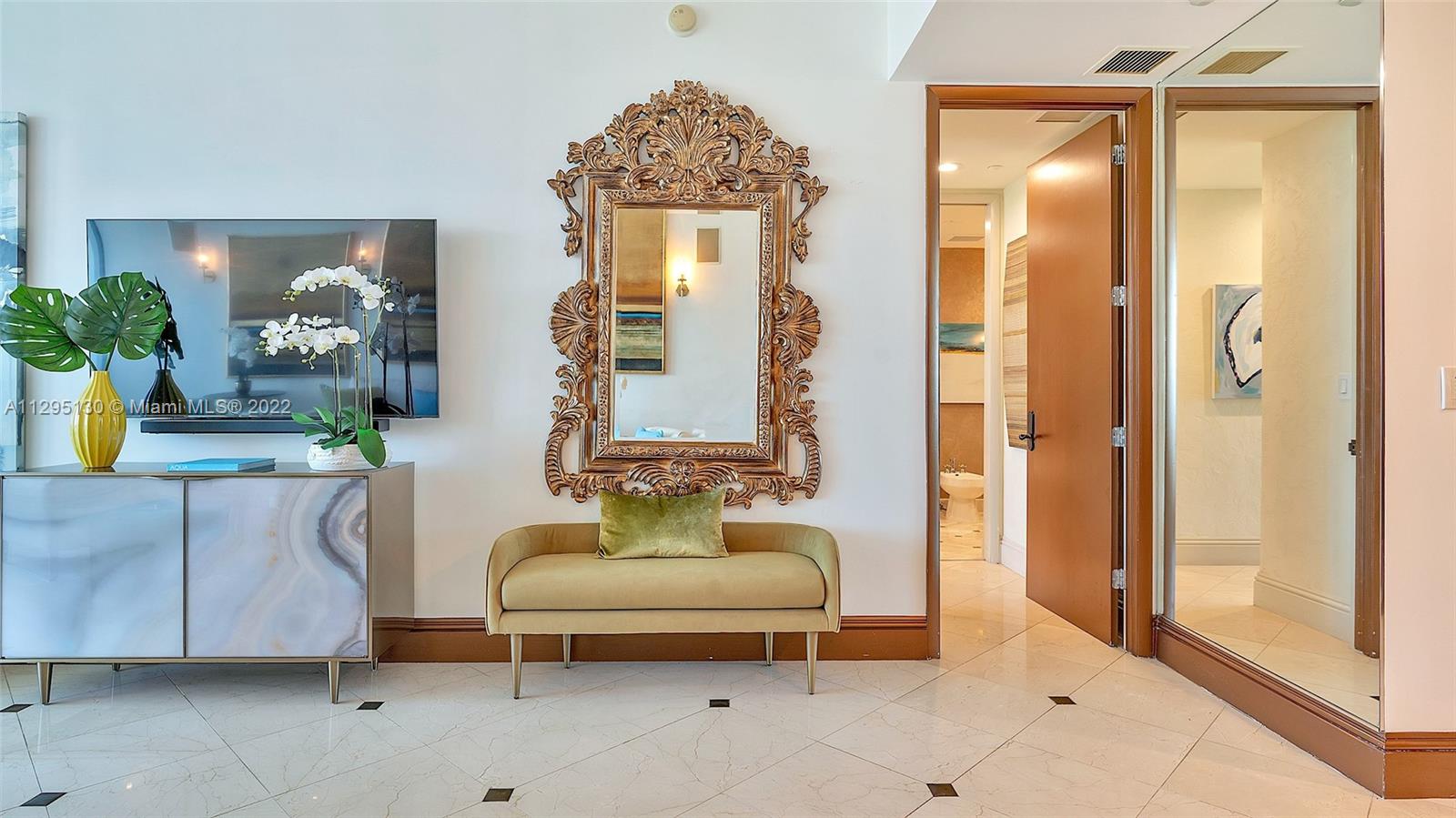 CONTINUUM ON SOUTH BEACH - Residential