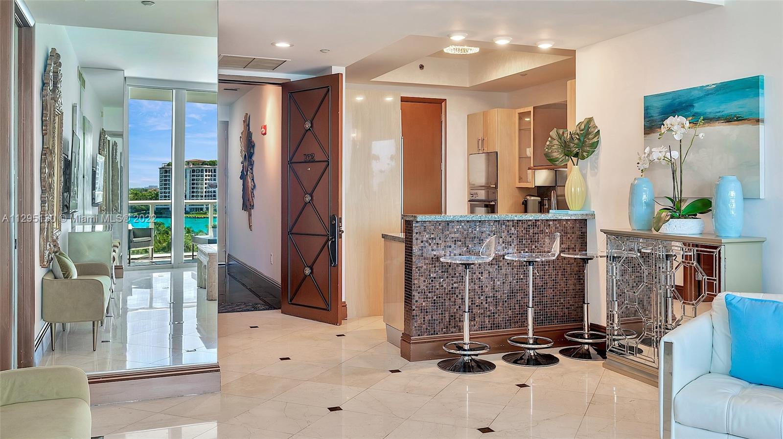 CONTINUUM ON SOUTH BEACH - Residential