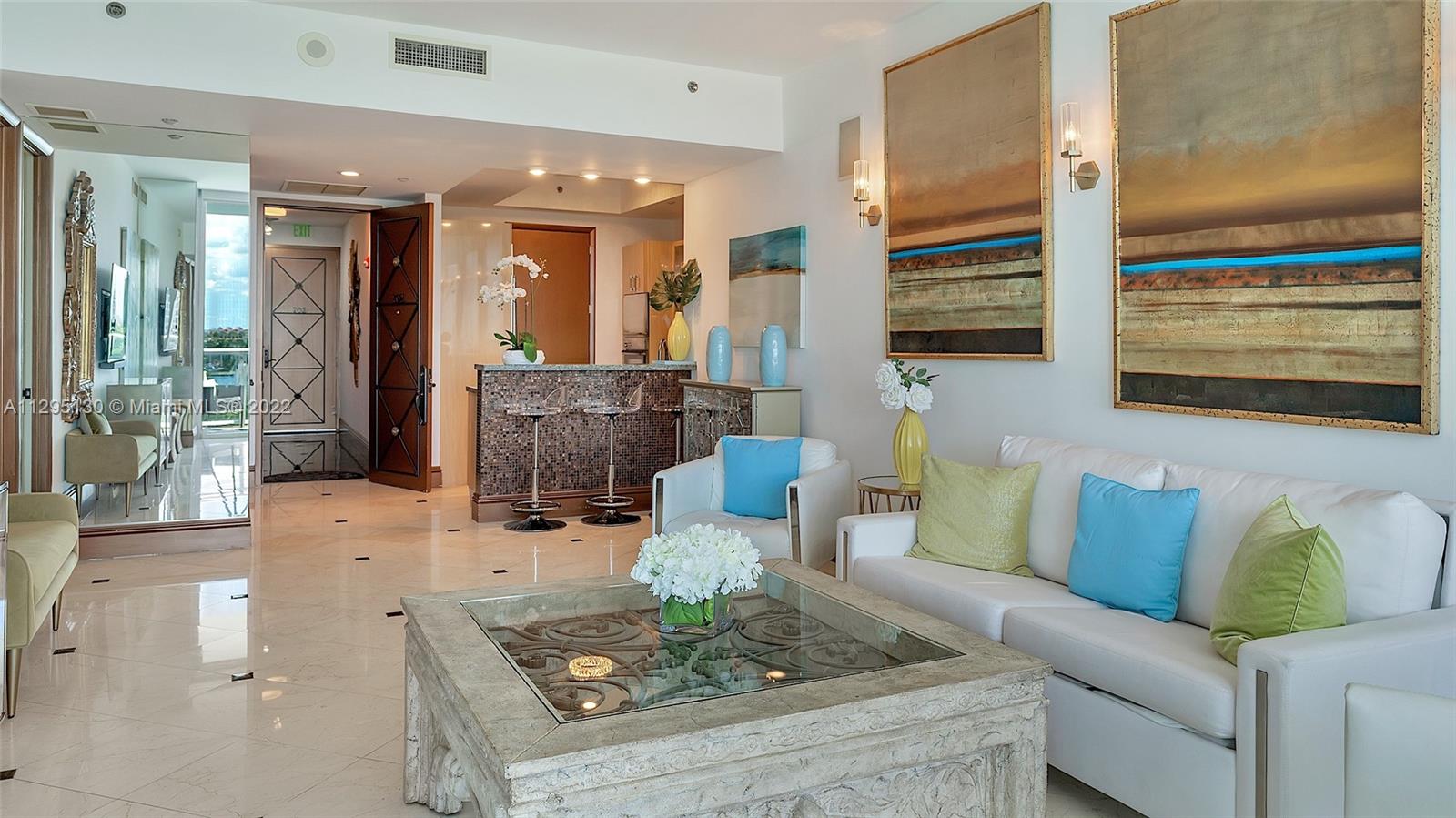 CONTINUUM ON SOUTH BEACH - Residential