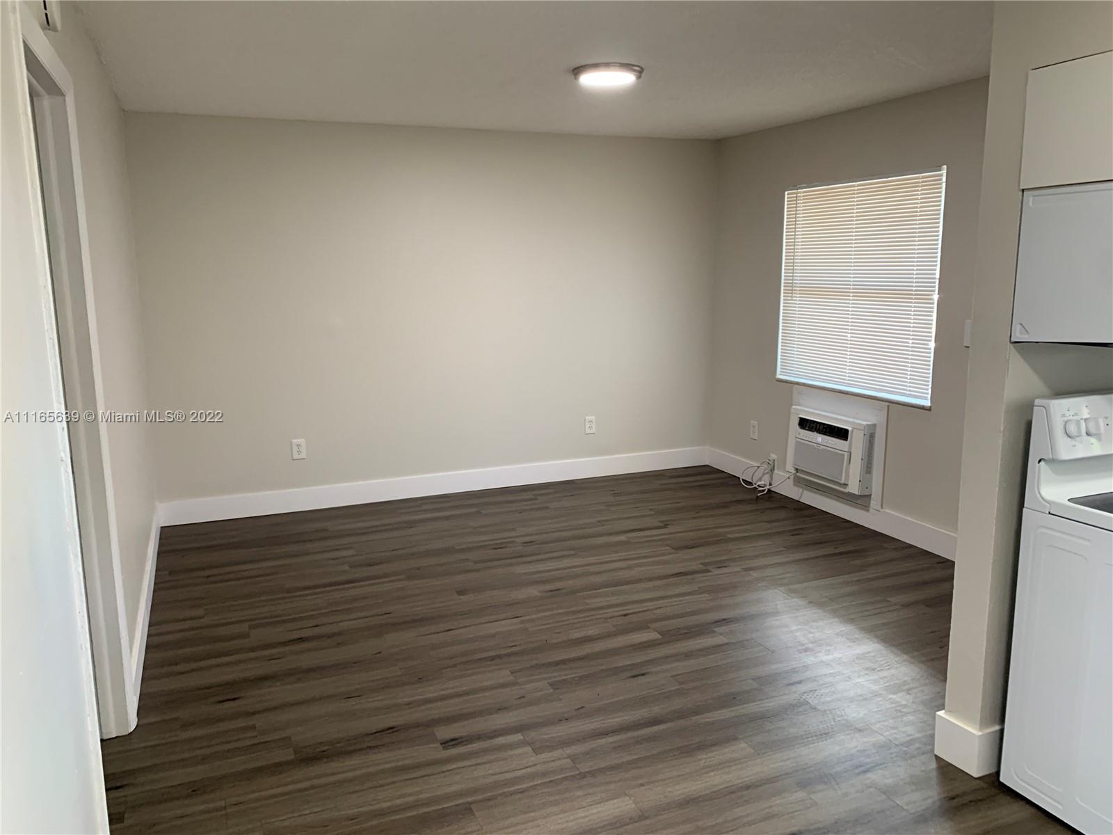 HOLLYWOOD TERR NO 2 - Residential Lease