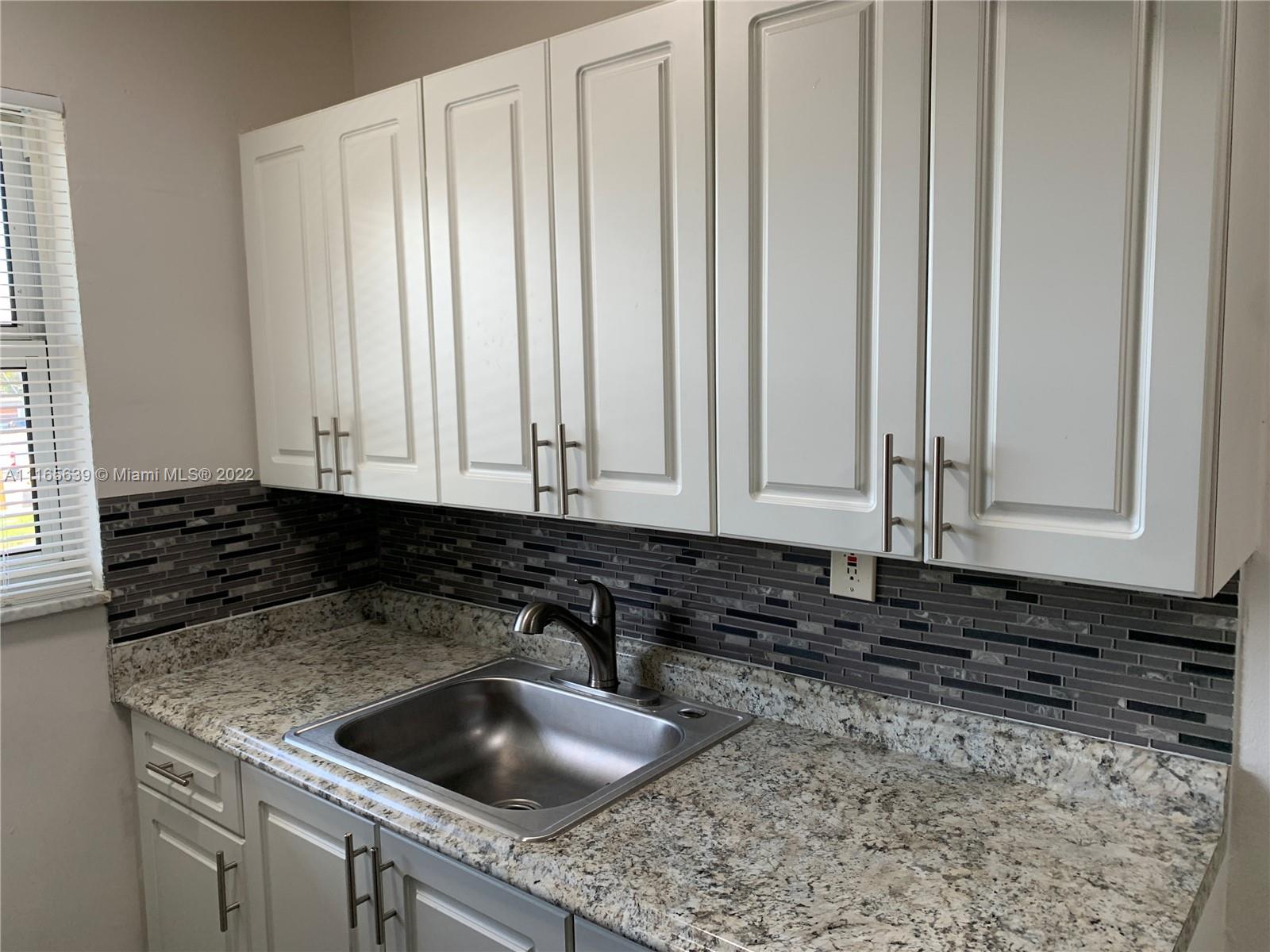 HOLLYWOOD TERR NO 2 - Residential Lease