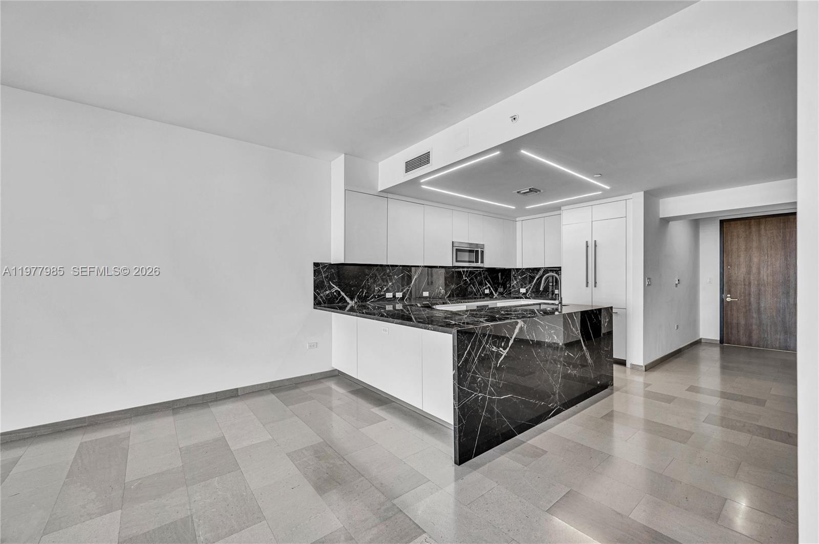 RISE CONDO - Residential