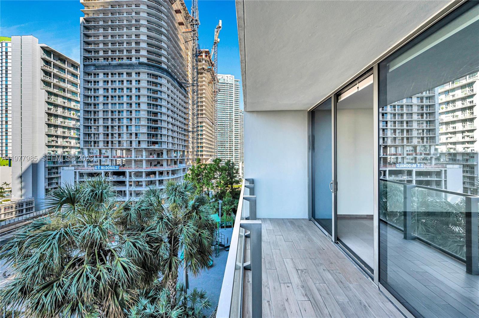 RISE CONDO - Residential