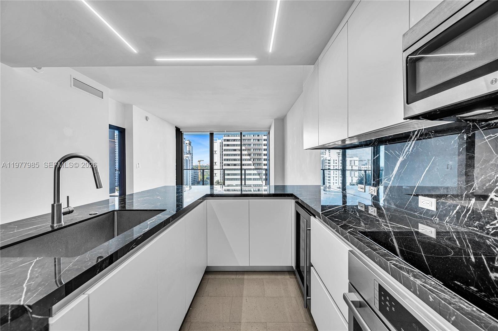 RISE CONDO - Residential