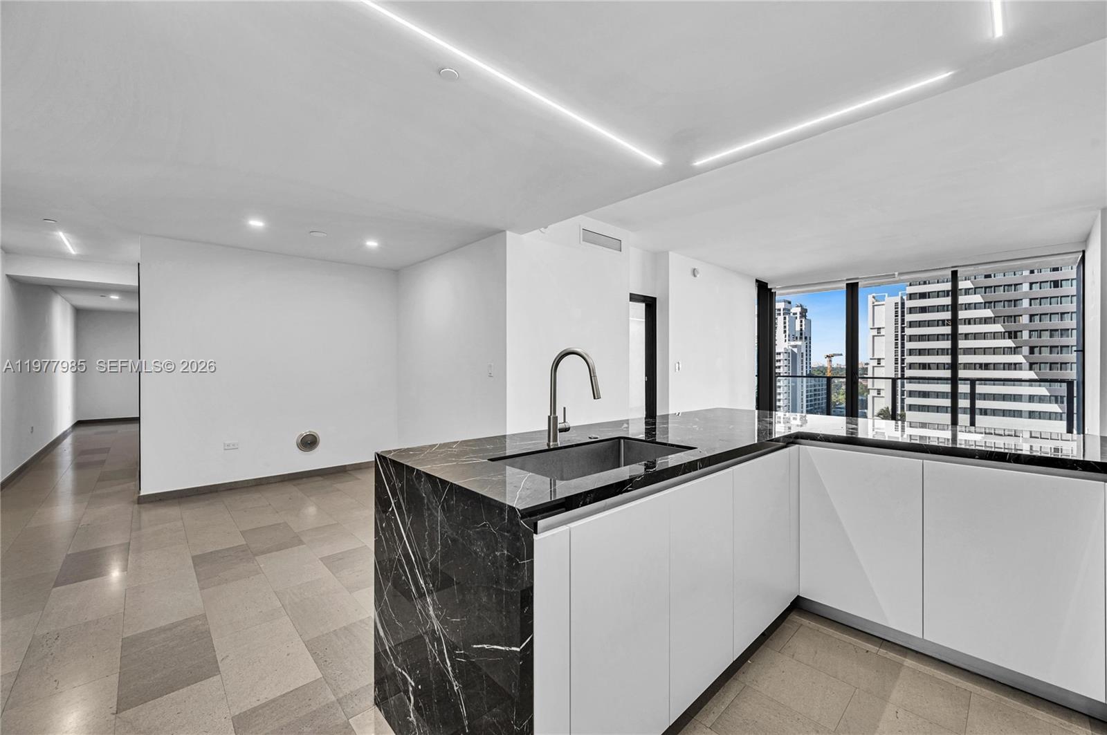 RISE CONDO - Residential