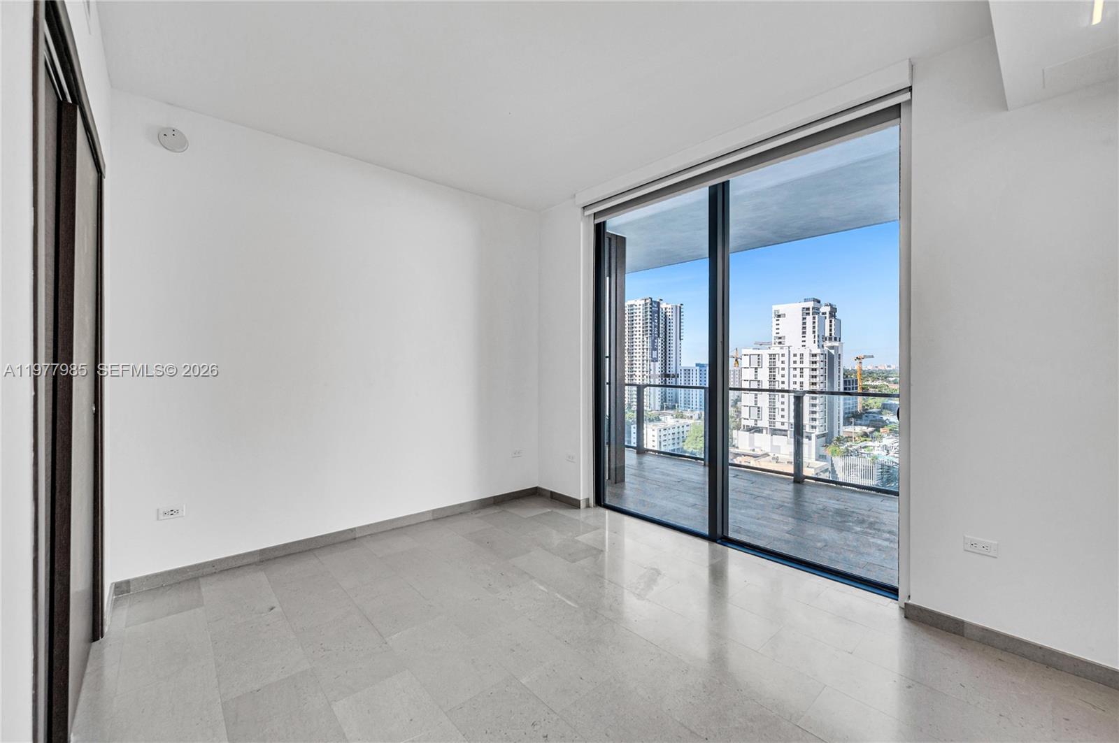 RISE CONDO - Residential