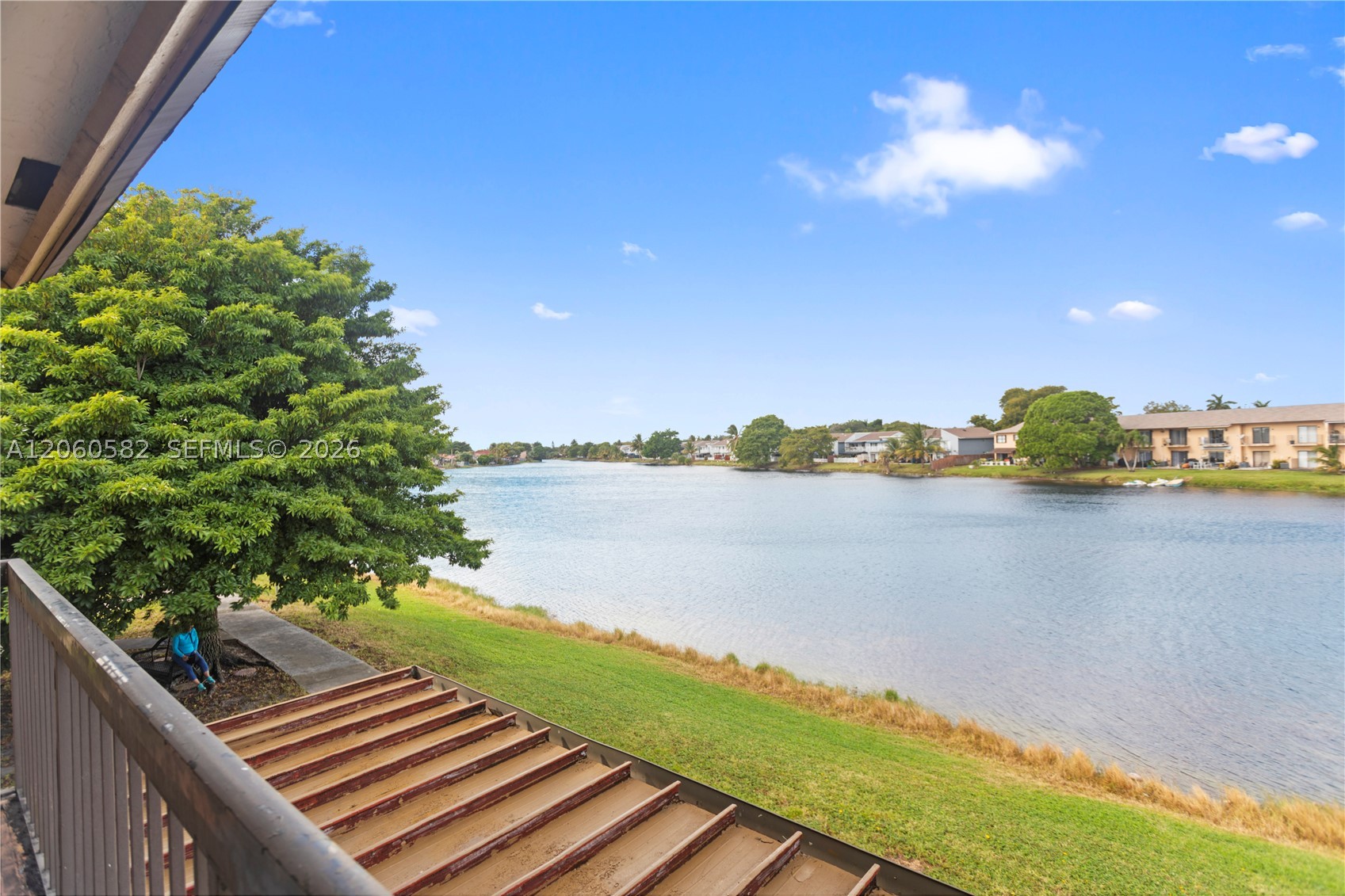 WOODS LANDING CONDO PH I - Residential