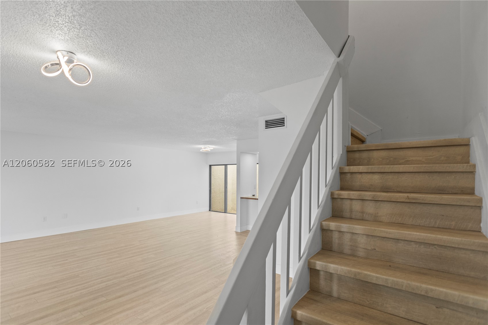 WOODS LANDING CONDO PH I - Residential