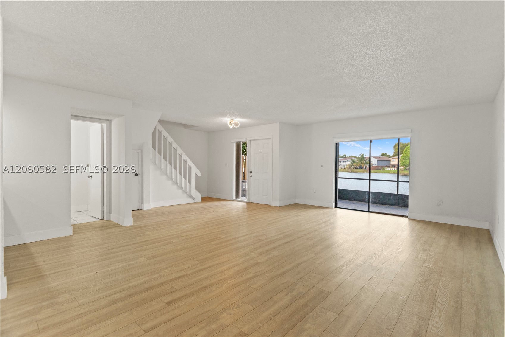 WOODS LANDING CONDO PH I - Residential