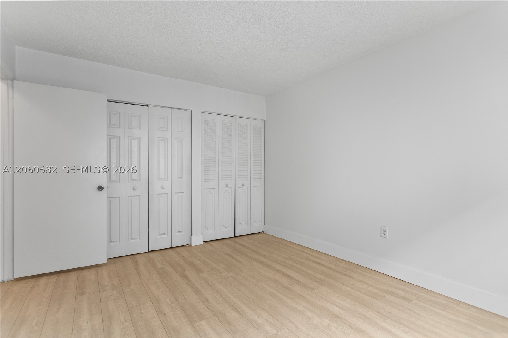 WOODS LANDING CONDO PH I - Residential