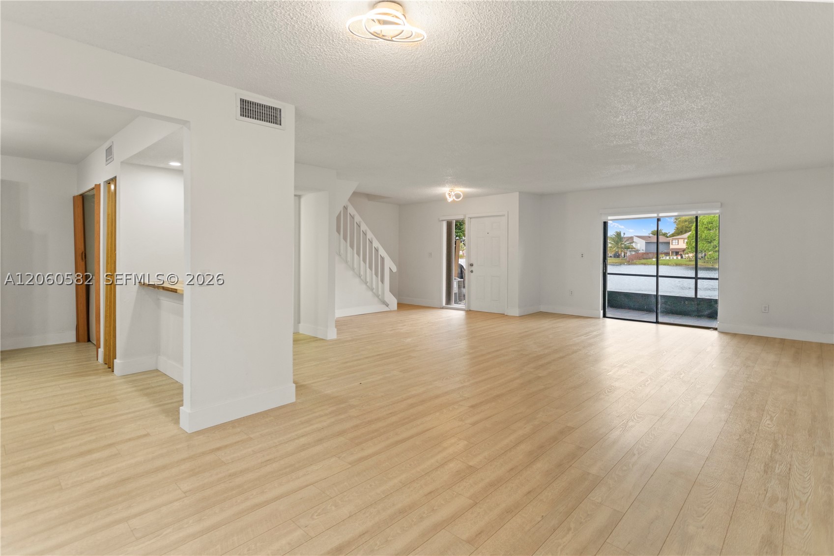 WOODS LANDING CONDO PH I - Residential