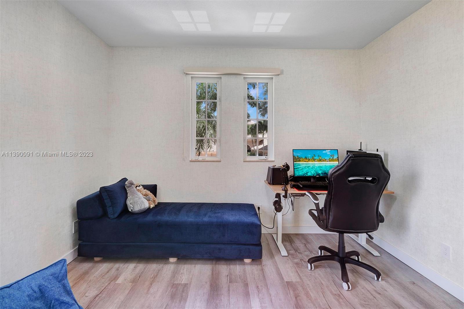HAWKS LANDING - Residential Lease
