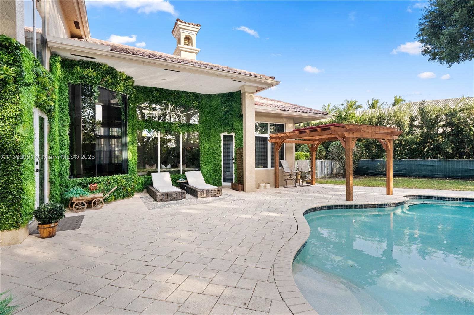HAWKS LANDING - Residential Lease