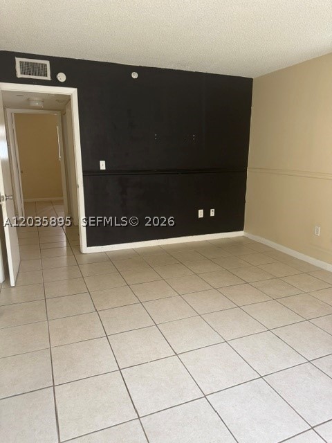 HORIZONS WEST CONDO #9 - Residential