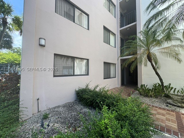 HORIZONS WEST CONDO #9 - Residential