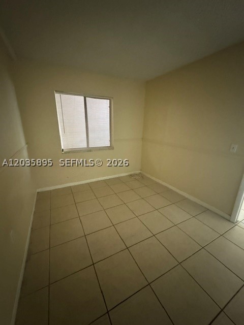 HORIZONS WEST CONDO #9 - Residential