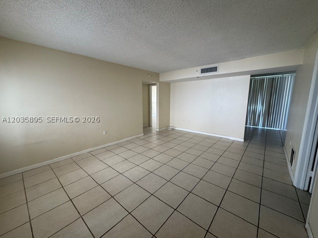 HORIZONS WEST CONDO #9 - Residential