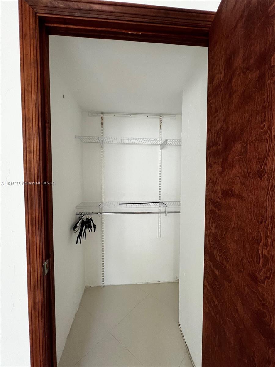 OCEANVIEW BUILDING B COND - Residential Lease