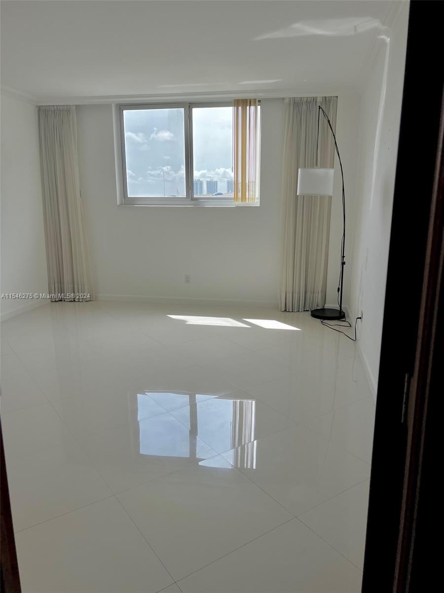 OCEANVIEW BUILDING B COND - Residential Lease